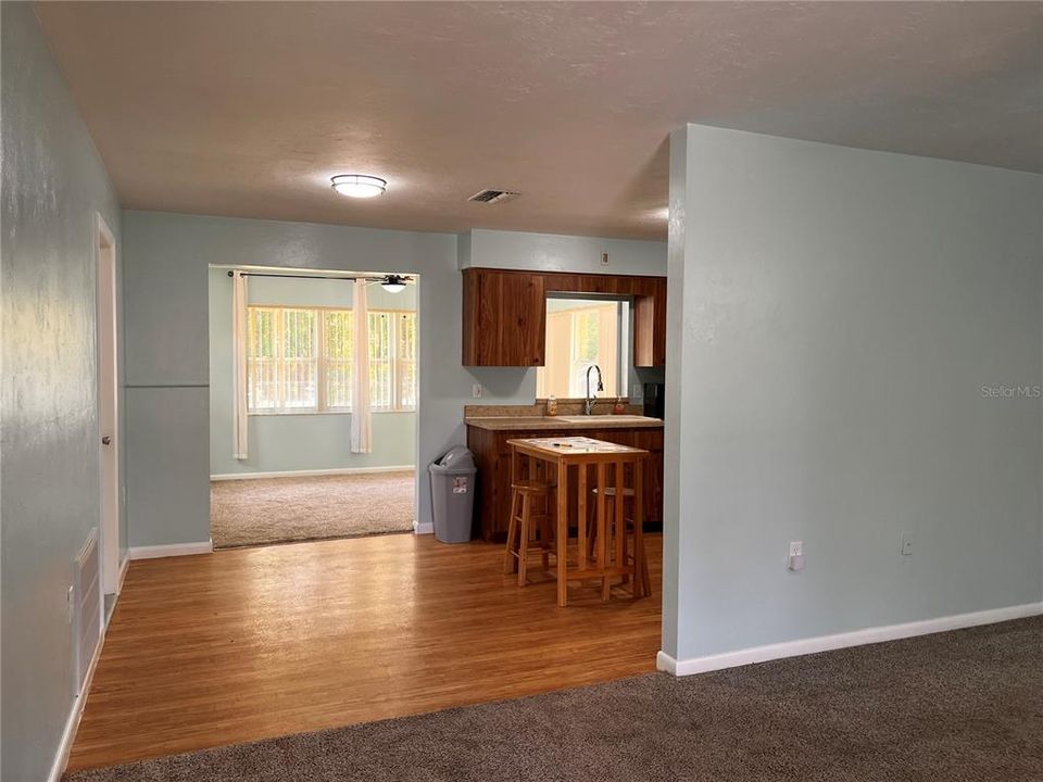 Activo con contrato: $197,500 (2 camas, 1 baños, 1360 Pies cuadrados)