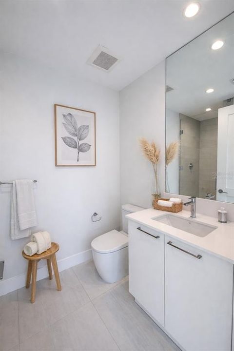 For Sale: $1,429,000 (2 beds, 2 baths, 1339 Square Feet)