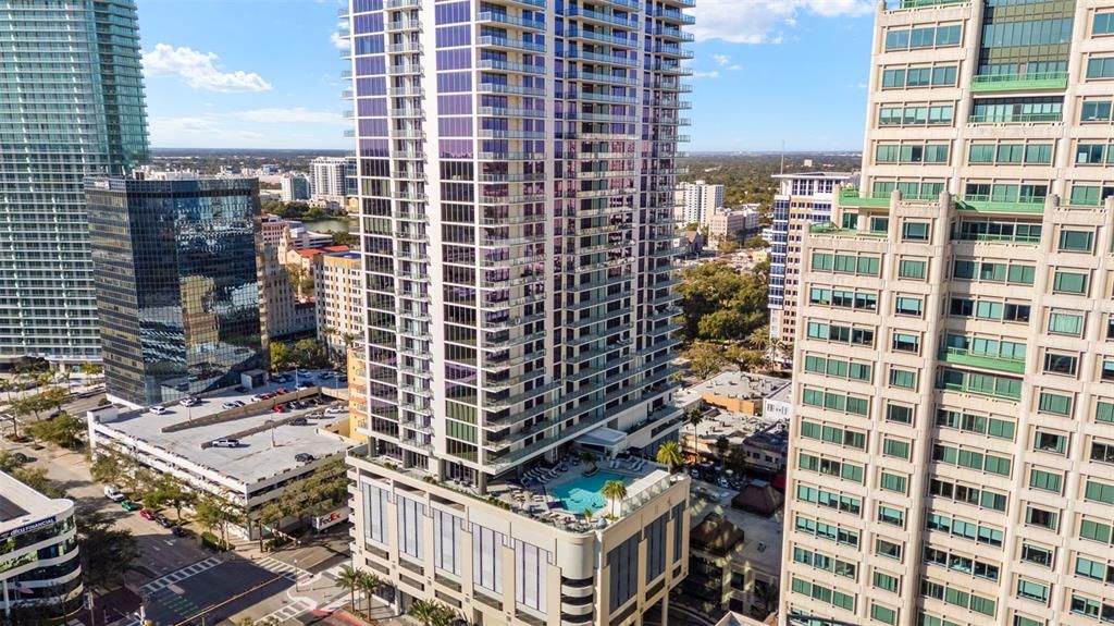 For Sale: $1,429,000 (2 beds, 2 baths, 1339 Square Feet)