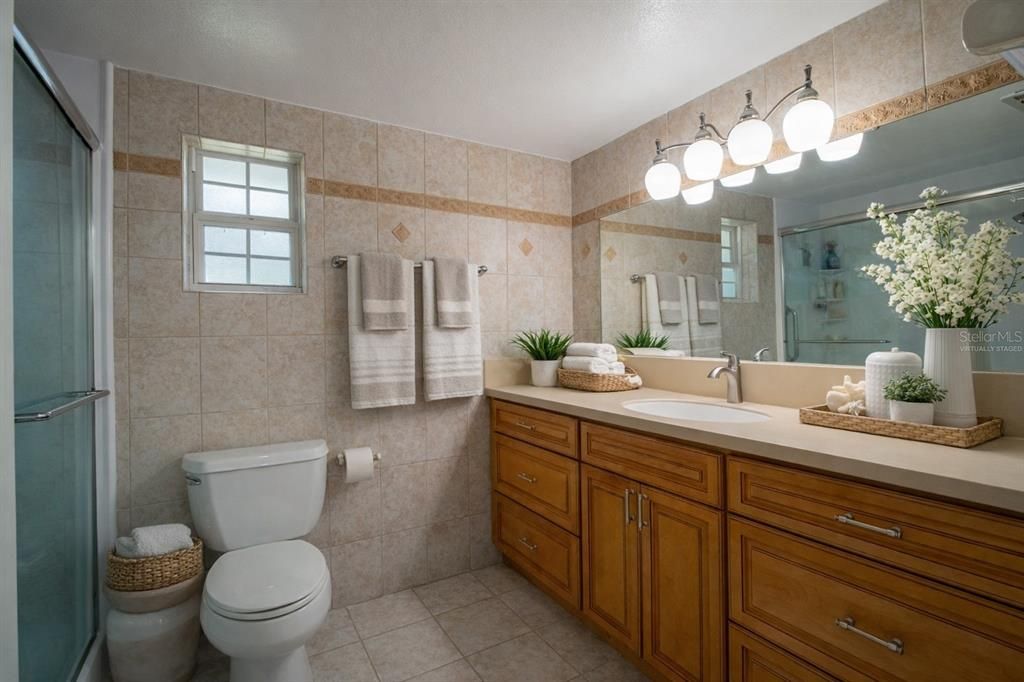 For Sale: $439,900 (4 beds, 2 baths, 1813 Square Feet)