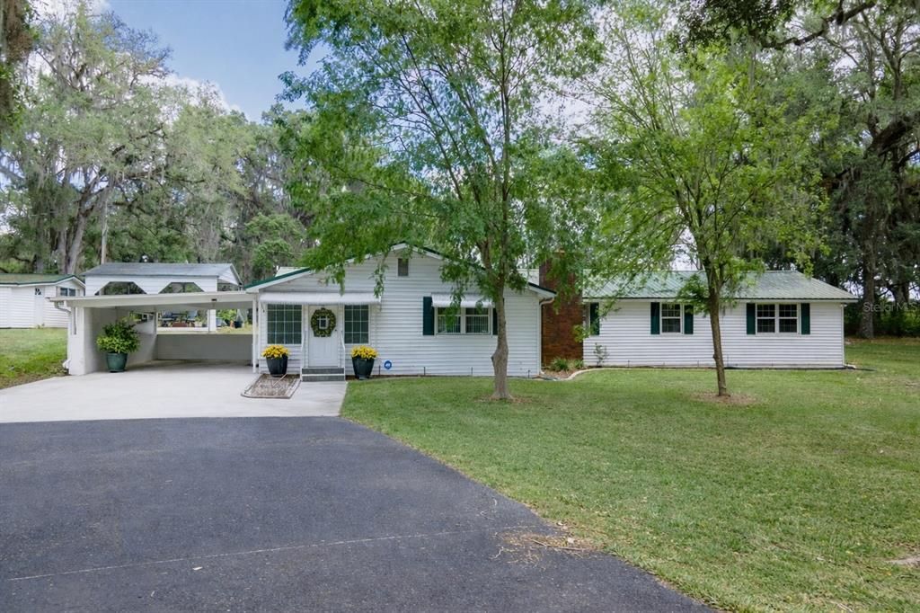 For Sale: $439,900 (4 beds, 2 baths, 1813 Square Feet)