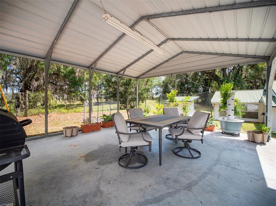 For Sale: $439,900 (4 beds, 2 baths, 1813 Square Feet)