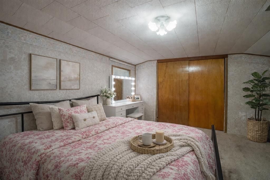 For Sale: $439,900 (4 beds, 2 baths, 1813 Square Feet)