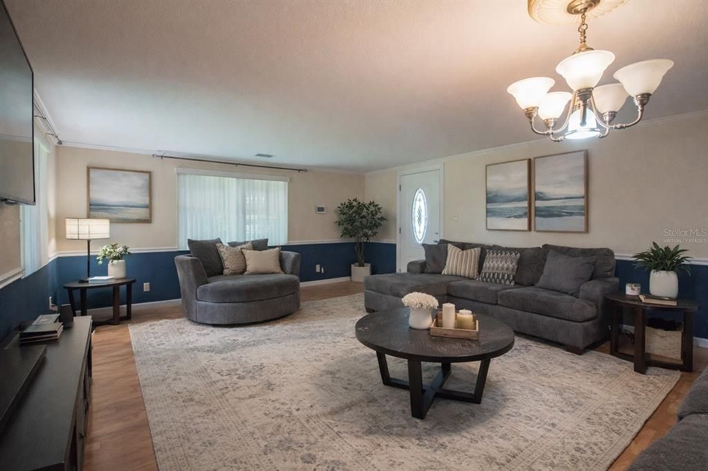 For Sale: $439,900 (4 beds, 2 baths, 1813 Square Feet)