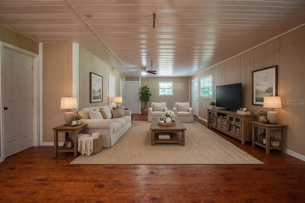 For Sale: $439,900 (4 beds, 2 baths, 1813 Square Feet)