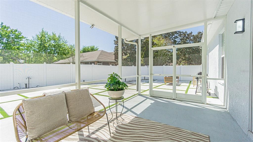 For Rent: $3,000 (4 beds, 3 baths, 2556 Square Feet)