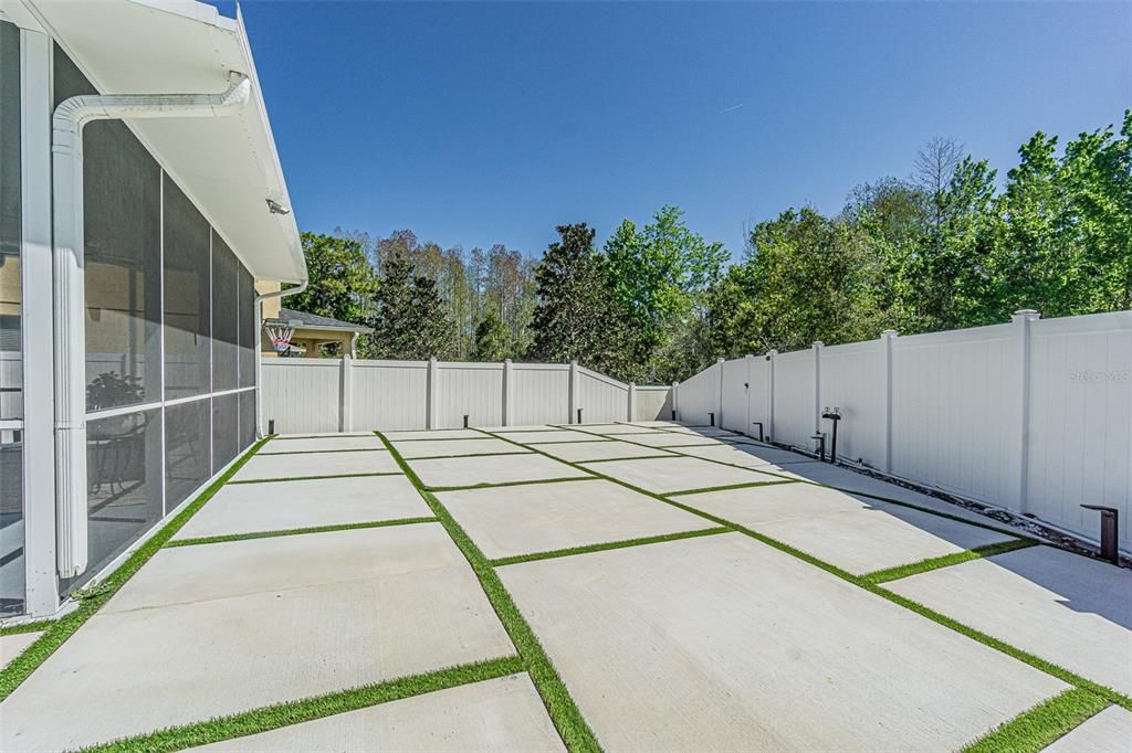 For Rent: $3,000 (4 beds, 3 baths, 2556 Square Feet)