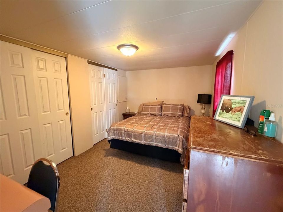 待售: $115,000 (2 贝兹, 1 浴室, 720 平方英尺)