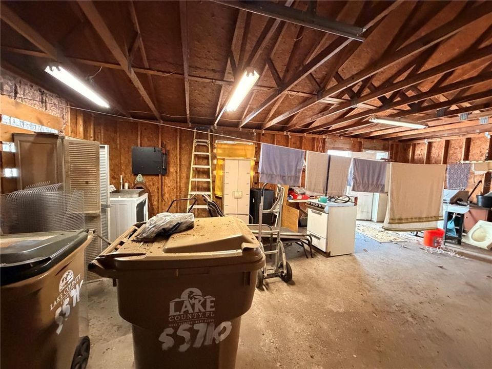 待售: $115,000 (2 贝兹, 1 浴室, 720 平方英尺)