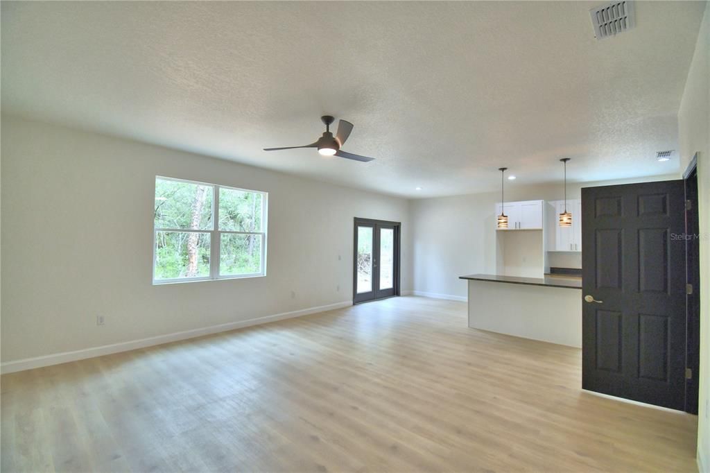 For Sale: $330,000 (4 beds, 2 baths, 2216 Square Feet)