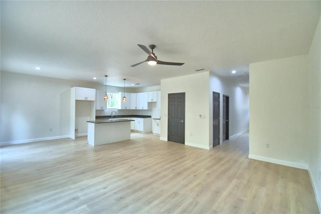 For Sale: $330,000 (4 beds, 2 baths, 2216 Square Feet)