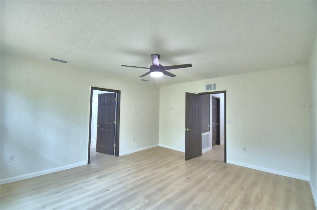 For Sale: $330,000 (4 beds, 2 baths, 2216 Square Feet)