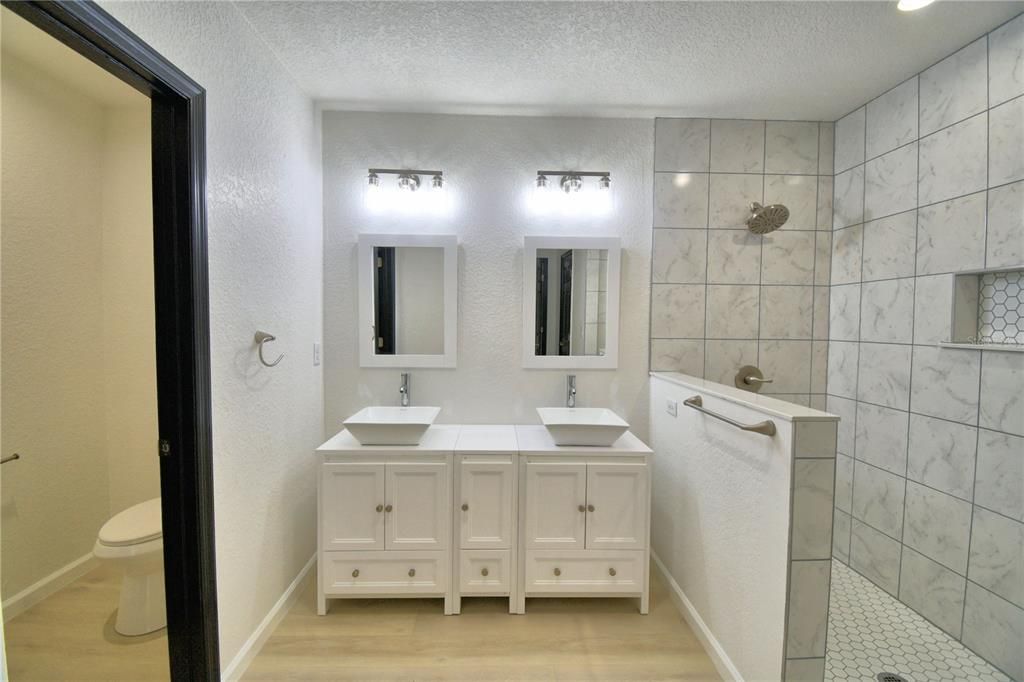 For Sale: $330,000 (4 beds, 2 baths, 2216 Square Feet)