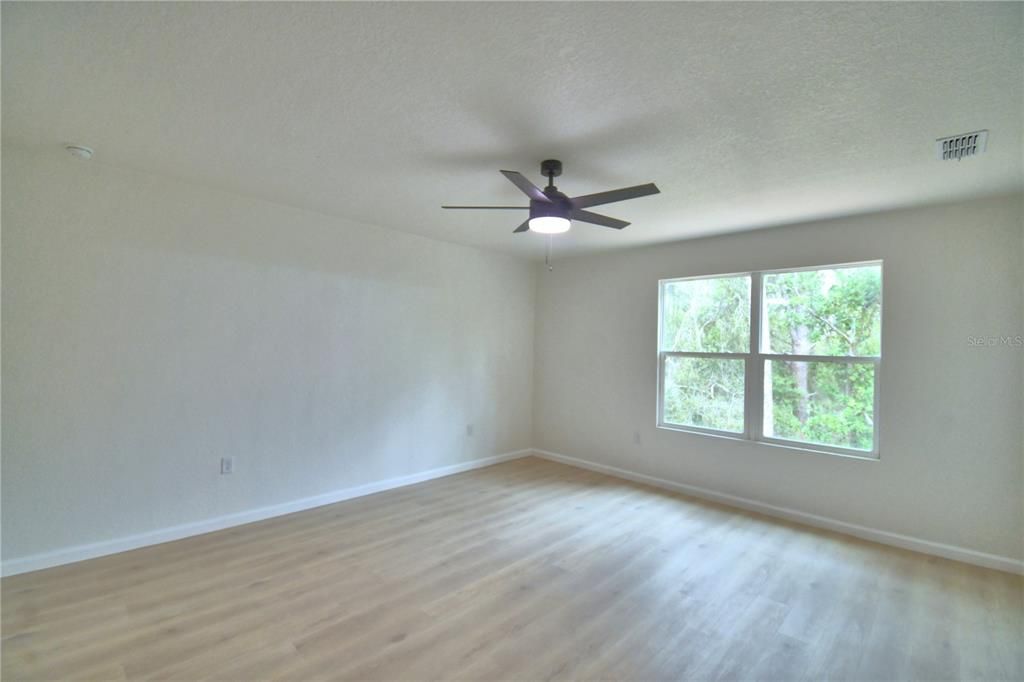 For Sale: $330,000 (4 beds, 2 baths, 2216 Square Feet)