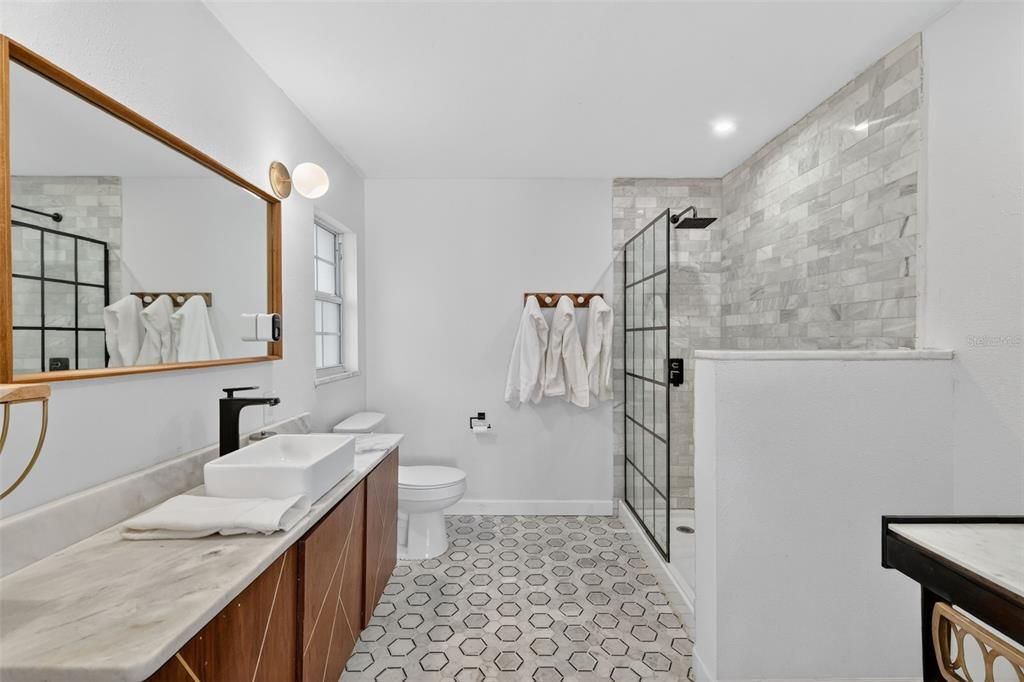 En Venta: $525,000 (4 camas, 2 baños, 2847 Pies cuadrados)