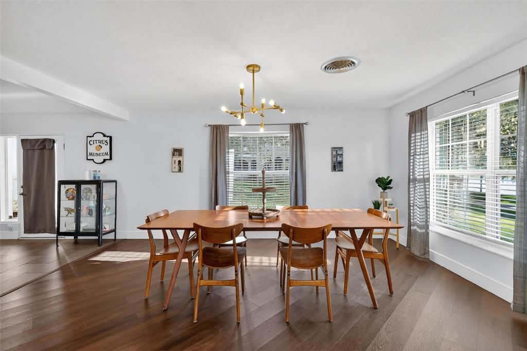 En Venta: $525,000 (4 camas, 2 baños, 2847 Pies cuadrados)