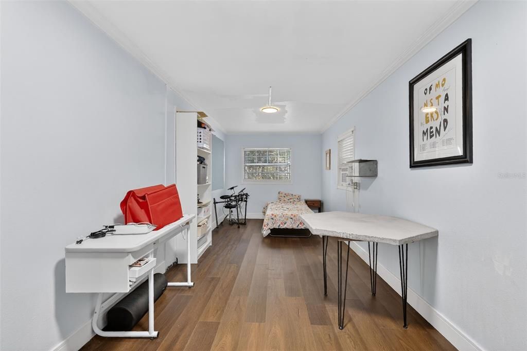 En Venta: $525,000 (4 camas, 2 baños, 2847 Pies cuadrados)