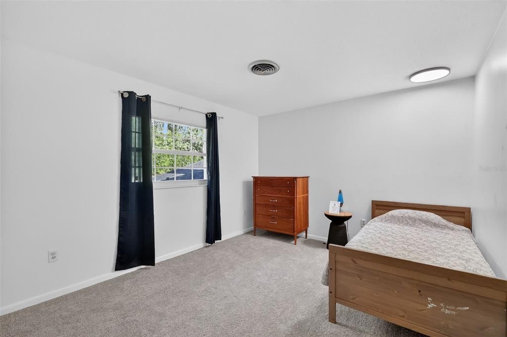 En Venta: $525,000 (4 camas, 2 baños, 2847 Pies cuadrados)