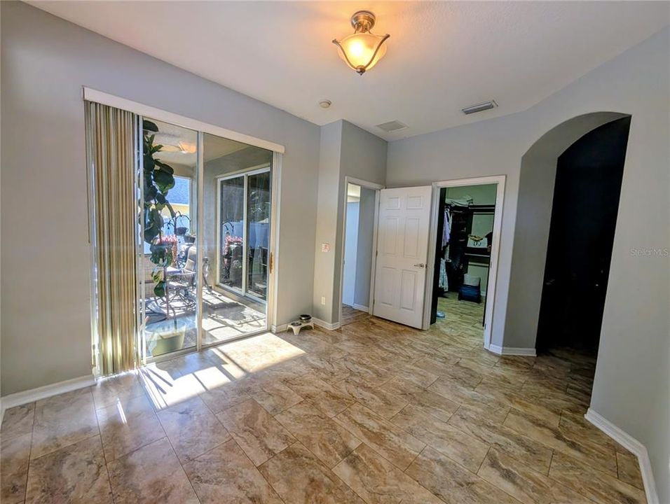 Active With Contract: $298,100 (3 beds, 2 baths, 1631 Square Feet)