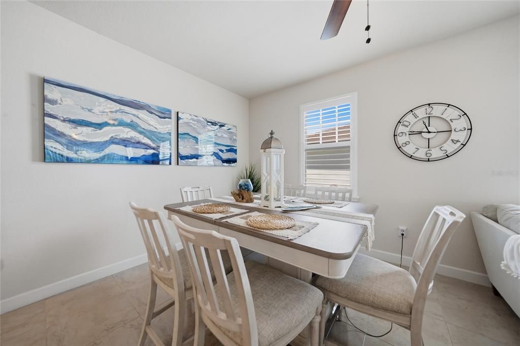 For Sale: $245,000 (3 beds, 2 baths, 1644 Square Feet)