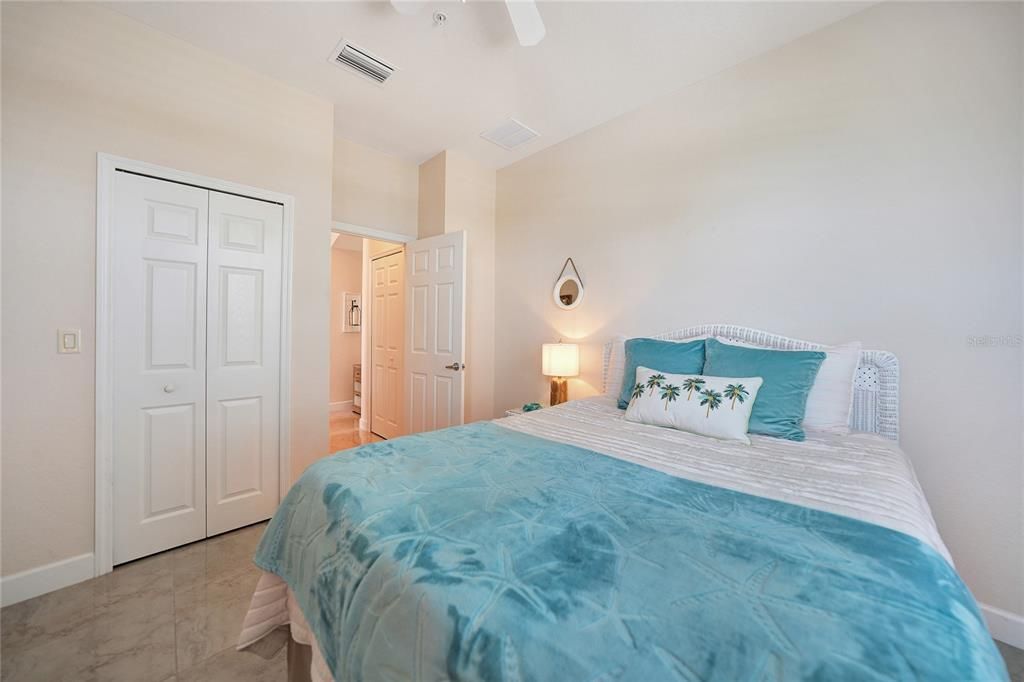 For Sale: $245,000 (3 beds, 2 baths, 1644 Square Feet)