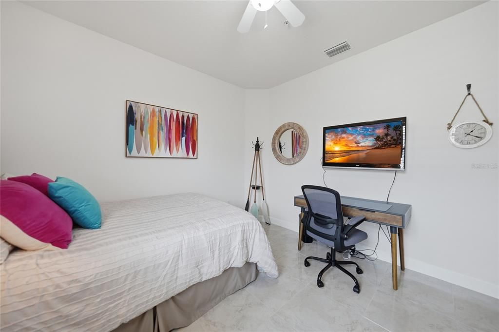 For Sale: $245,000 (3 beds, 2 baths, 1644 Square Feet)