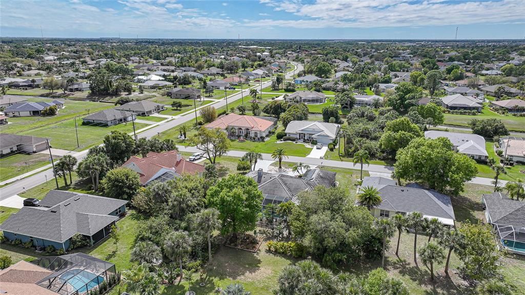 For Sale: $525,000 (4 beds, 3 baths, 2916 Square Feet)