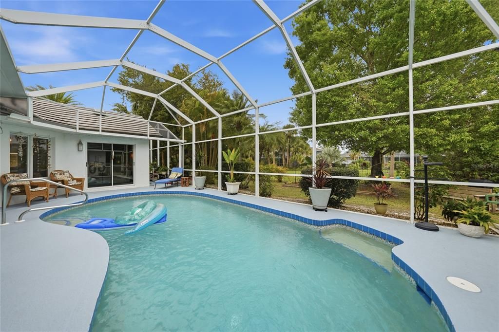 For Sale: $525,000 (4 beds, 3 baths, 2916 Square Feet)