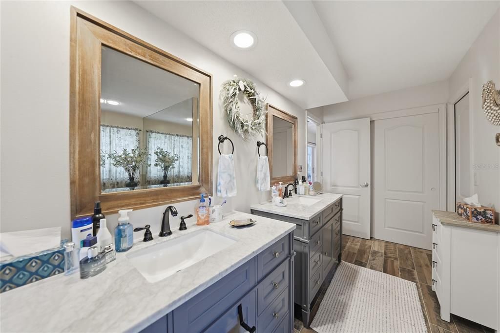 For Sale: $525,000 (4 beds, 3 baths, 2916 Square Feet)