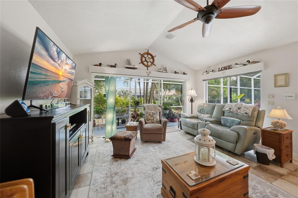 For Sale: $525,000 (4 beds, 3 baths, 2916 Square Feet)