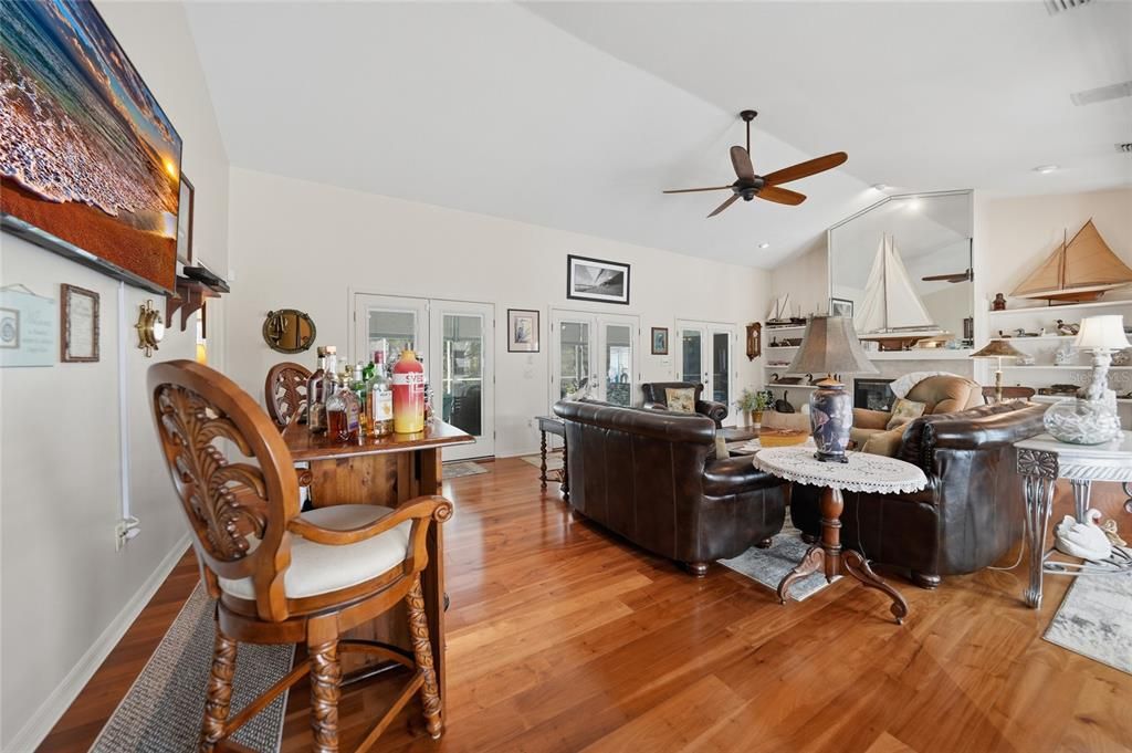 For Sale: $525,000 (4 beds, 3 baths, 2916 Square Feet)