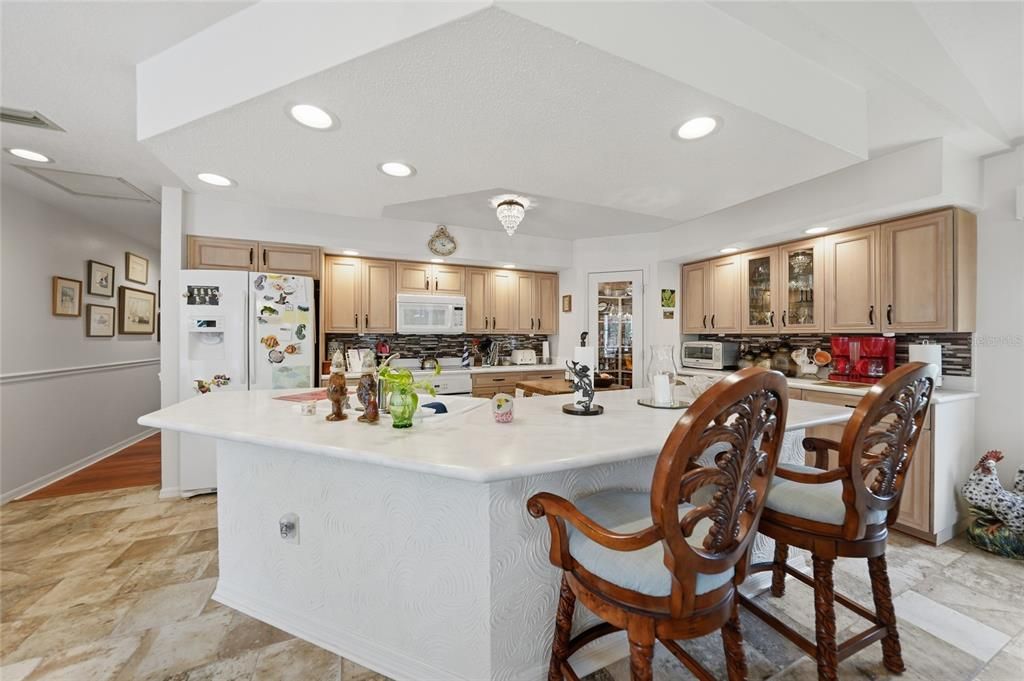For Sale: $525,000 (4 beds, 3 baths, 2916 Square Feet)