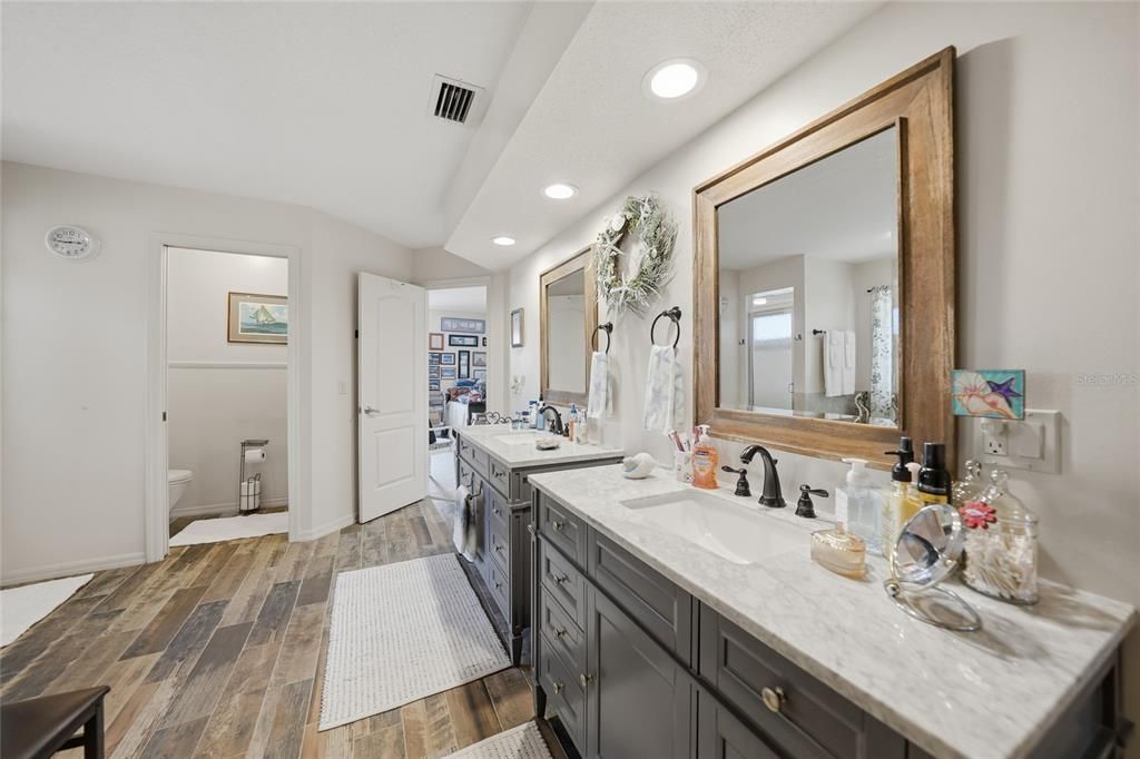For Sale: $525,000 (4 beds, 3 baths, 2916 Square Feet)