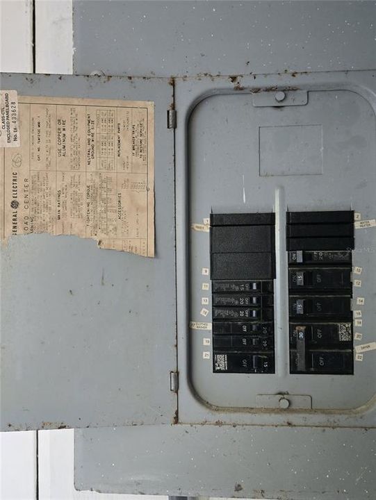 На продажу: $239,000 (2 спален, 1 ванн, 841 Квадратных фут)