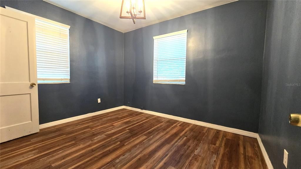 На продажу: $239,000 (2 спален, 1 ванн, 841 Квадратных фут)