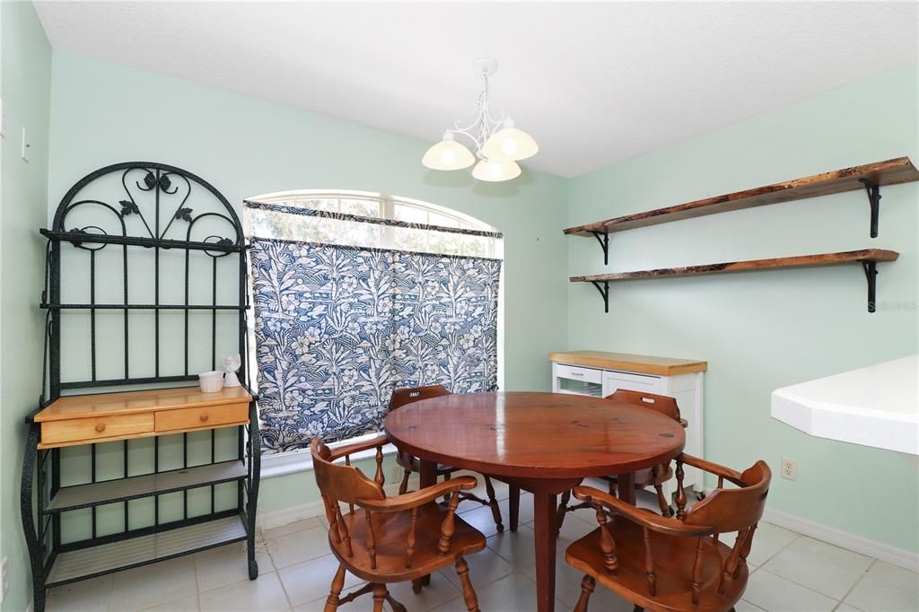 En Renta: $2,600 (3 camas, 2 baños, 2869 Pies cuadrados)