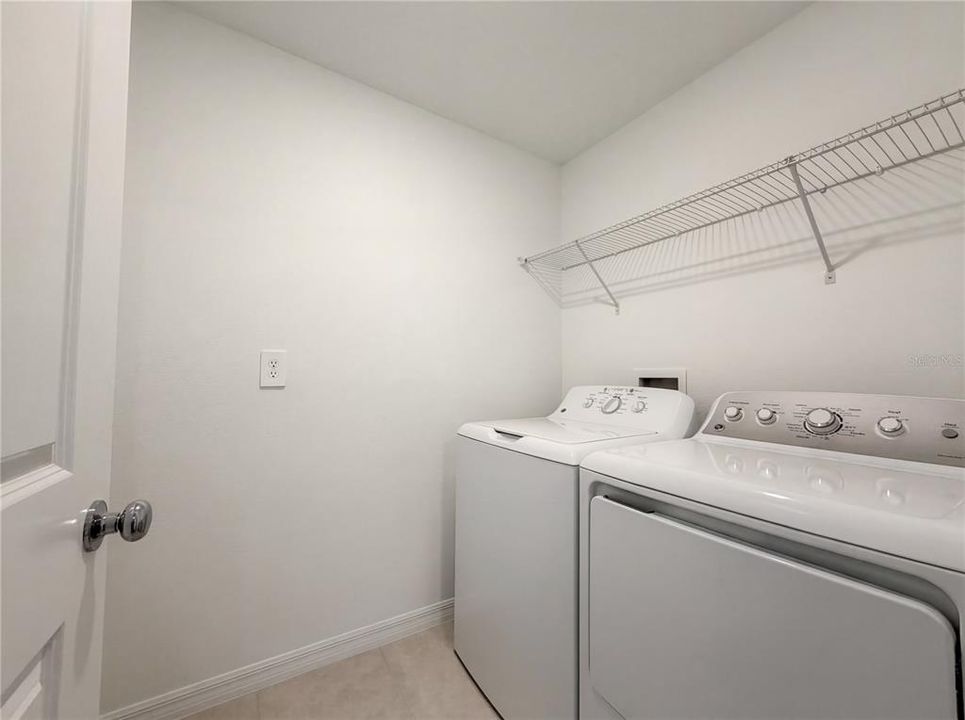 Active With Contract: $286,000 (4 beds, 2 baths, 2150 Square Feet)