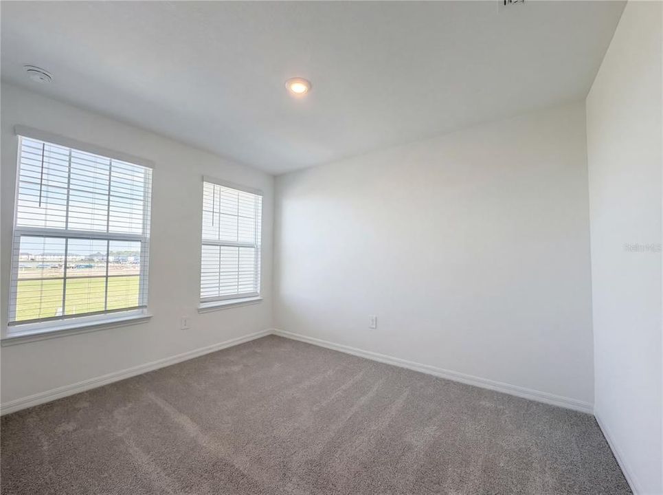 Active With Contract: $286,000 (4 beds, 2 baths, 2150 Square Feet)