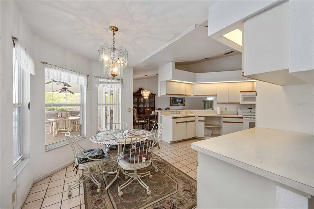 Activo con contrato: $350,000 (3 camas, 2 baños, 2050 Pies cuadrados)