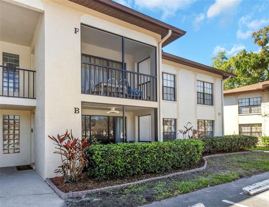 Active With Contract: $215,000 (2 beds, 2 baths, 1070 Square Feet)
