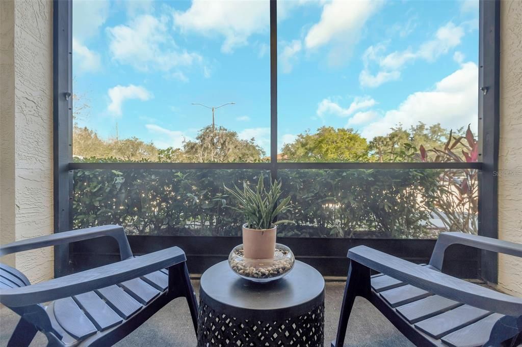 Active With Contract: $215,000 (2 beds, 2 baths, 1070 Square Feet)