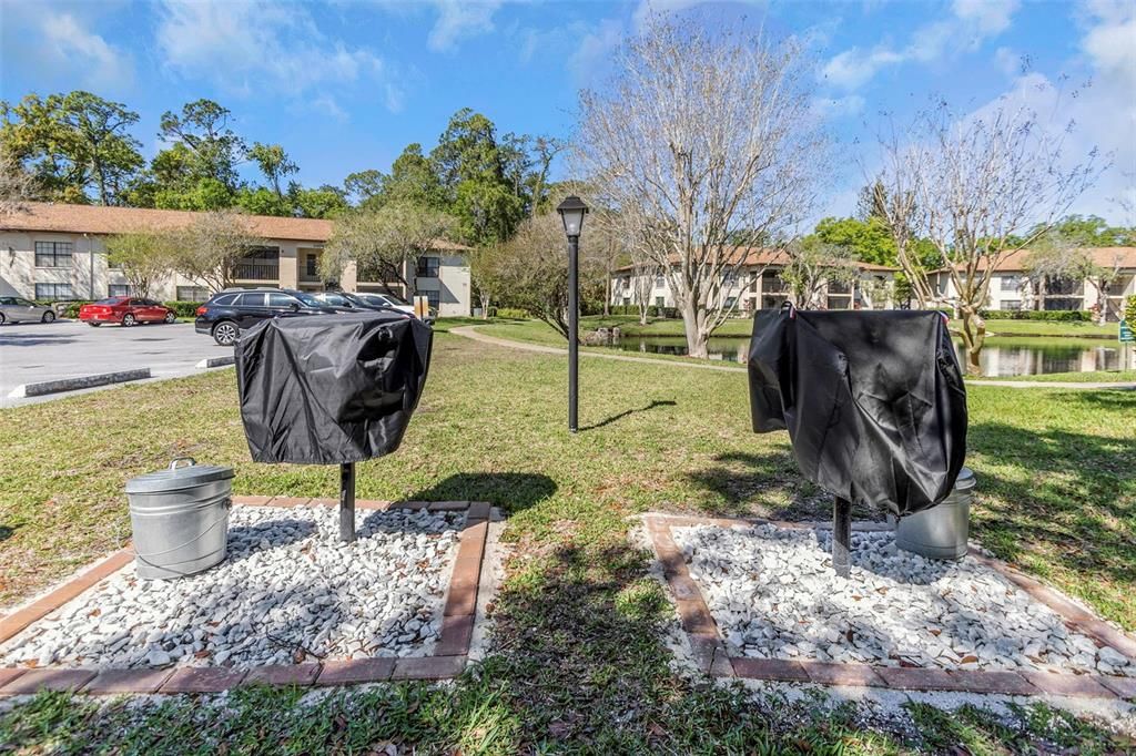 Active With Contract: $215,000 (2 beds, 2 baths, 1070 Square Feet)