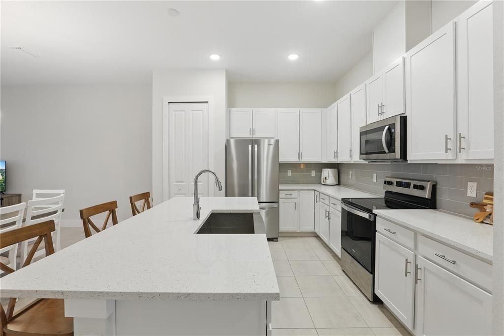 En Venta: $445,000 (3 camas, 2 baños, 1877 Pies cuadrados)