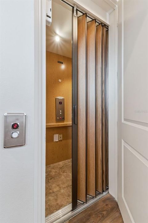 En Venta: $1,100,000 (4 camas, 3 baños, 3732 Pies cuadrados)