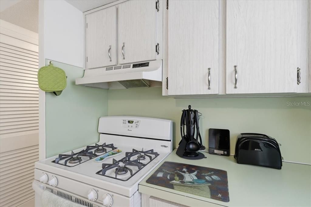 Activo con contrato: $145,900 (2 camas, 2 baños, 885 Pies cuadrados)