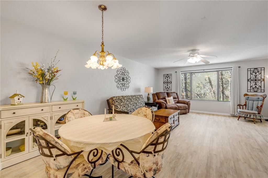 На продажу: $269,000 (2 спален, 2 ванн, 1502 Квадратных фут)