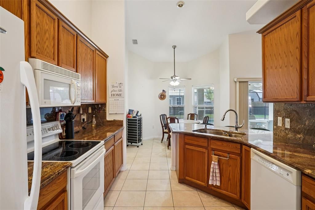 For Sale: $450,000 (3 beds, 2 baths, 1746 Square Feet)