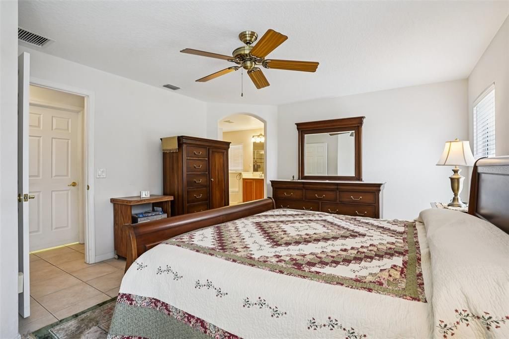 For Sale: $450,000 (3 beds, 2 baths, 1746 Square Feet)