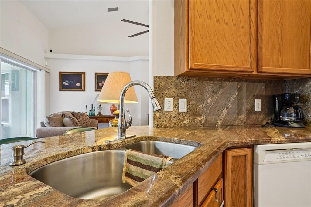 For Sale: $450,000 (3 beds, 2 baths, 1746 Square Feet)