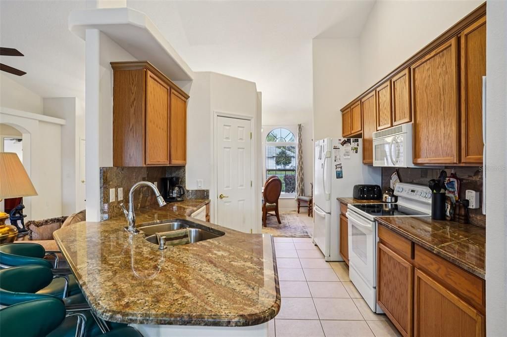For Sale: $450,000 (3 beds, 2 baths, 1746 Square Feet)